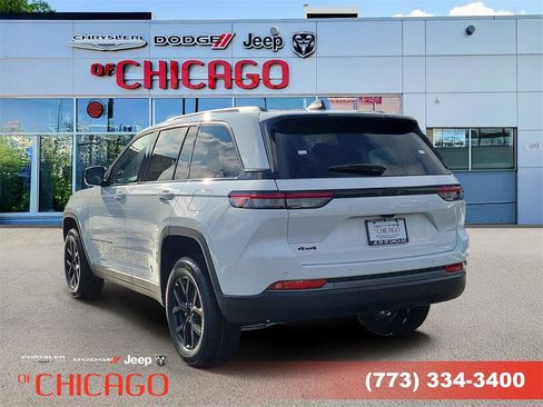 New 2026 Jeep Grand Cherokee Altitude image 3