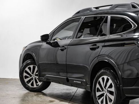 Used 2021 Subaru Outback Premium image 15
