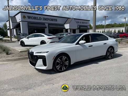 Used 2024 BMW i7 xDrive60 AWD/4WD image 1