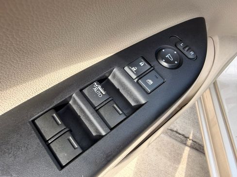 Used 2016 Honda Accord LX image 8