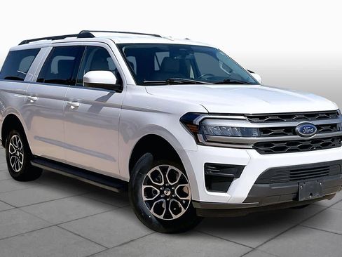 Used 2024 Ford Expedition Max XLT image 4