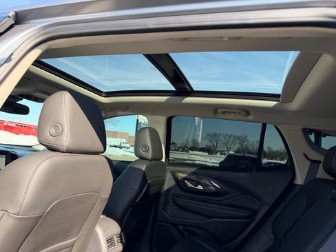 Used 2024 GMC Terrain Denali w/ Denali Premium Package image 11