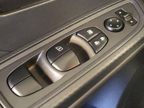 Used 2025 Nissan Versa S w/ S Plus Package FWD image 27