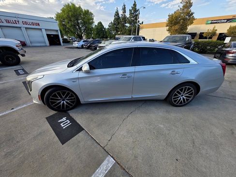 Used 2018 Cadillac XTS Luxury FWD image 4