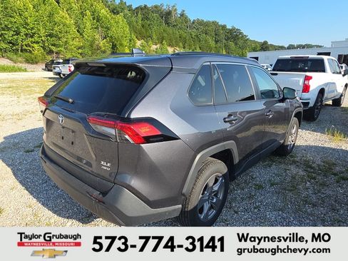Used 2024 Toyota RAV4 XLE AWD/4WD image 6