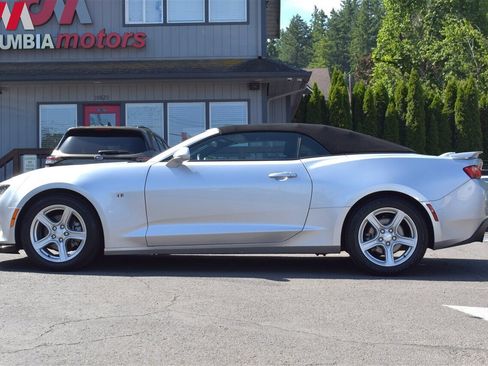 Used 2018 Chevrolet Camaro LT image 16