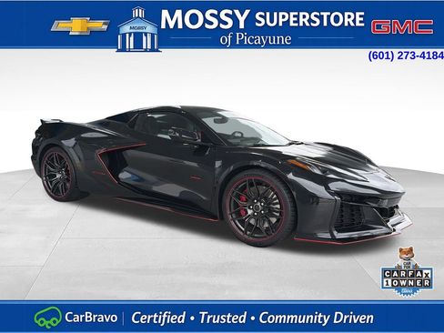 Used 2023 Chevrolet Corvette Z06 RWD image 9