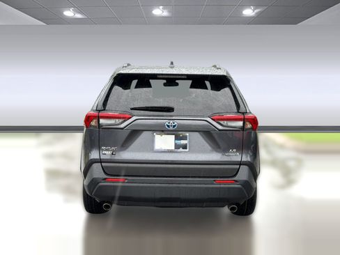 Used 2022 Toyota RAV4 LE AWD/4WD image 9