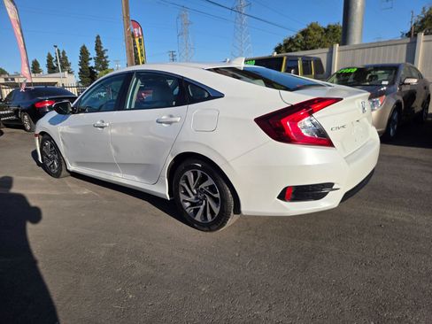 Used 2017 Honda Civic EX image 2