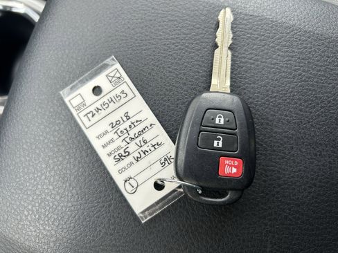 Certified 2018 Toyota Tacoma SR5 image 30