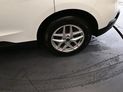 Used 2024 Ford Edge SEL AWD/4WD image 17
