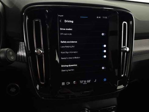 Certified 2025 Volvo XC40 B5 Plus image 27