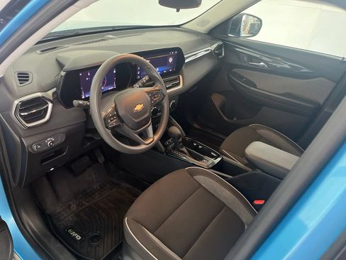 Used 2025 Chevrolet TrailBlazer LS w/ LS Convenience Package FWD image 26