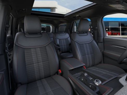 New 2026 Ford Explorer ST-Line w/ ST-Line Street Pack AWD/4WD image 16