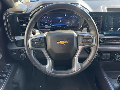 Used 2022 Chevrolet Silverado 1500 LTZ image 9