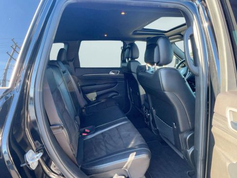 Used 2019 Jeep Grand Cherokee Altitude image 26