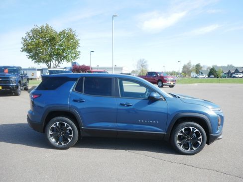 New 2026 Chevrolet Equinox LT AWD/4WD image 2