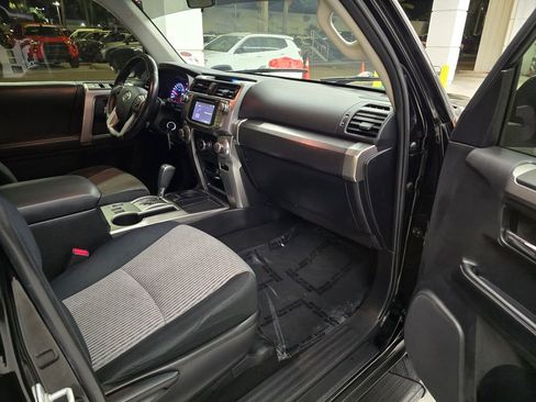 Used 2014 Toyota 4Runner SR5 image 29