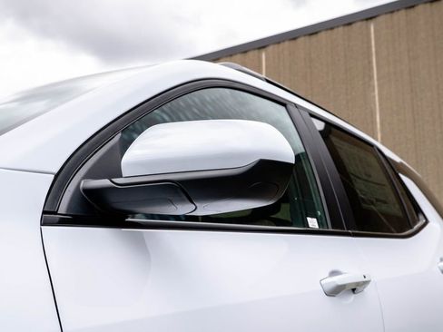 New 2026 Chevrolet Equinox ACTIV AWD/4WD image 11