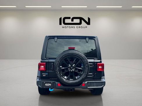 Used 2023 Jeep Wrangler Unlimited Sahara image 8