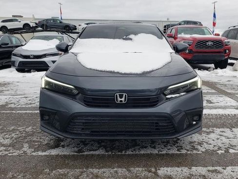Used 2024 Honda Civic Touring image 2