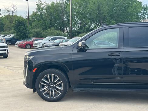 Used 2023 Cadillac Escalade Sport AWD/4WD image 7