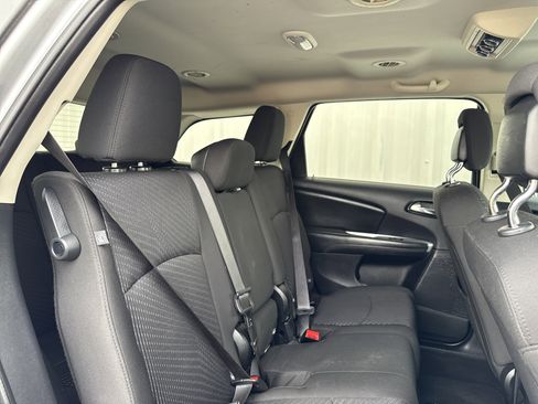 Used 2018 Dodge Journey SE w/ Popular Equipment Group image 35