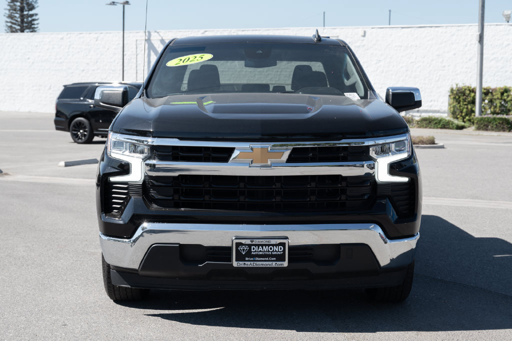 Used 2025 Chevrolet Silverado 1500 LT w/ LPO, Dark Essentials Package RWD image 2