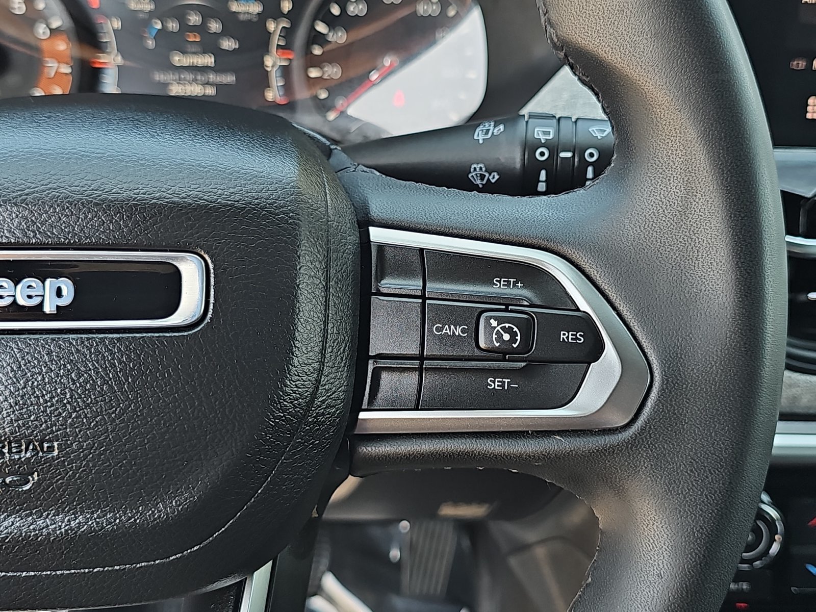 Used 2023 Jeep Compass Latitude AWD/4WD image 17