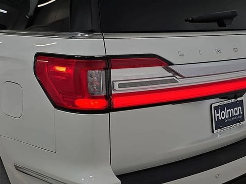 Certified 2020 Lincoln Navigator L Reserve w/ Equipment Group 208A Reserve AWD/4WD image 31