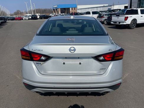 Used 2022 Nissan Altima 2.5 SV w/ SV Premium Package image 3