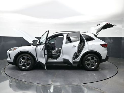 Used 2025 Ford Escape ST-Line FWD image 39