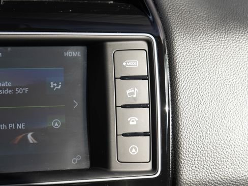 Used 2018 Jaguar XE Prestige image 15