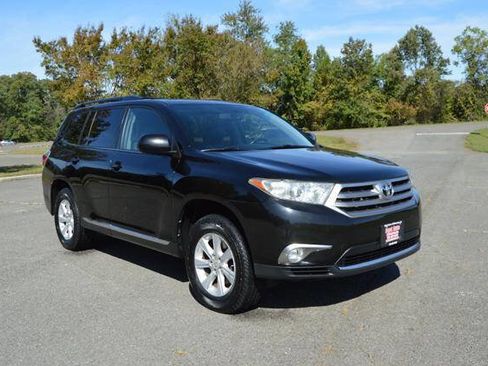 Used 2012 Toyota Highlander AWD image 3