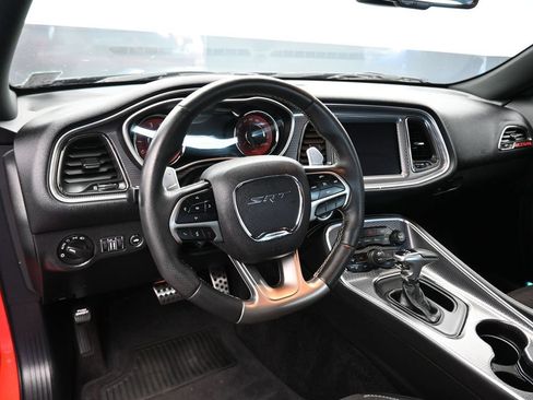 Used 2018 Dodge Challenger SRT Hellcat RWD image 14
