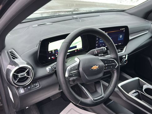 Used 2025 Chevrolet Equinox LT image 20