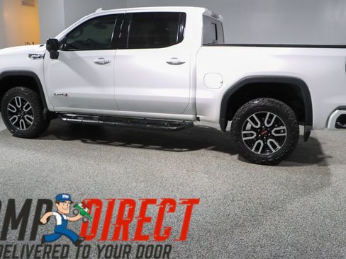 Used 2019 GMC Sierra 1500 AT4 w/ Off Road Performance Package AWD/4WD image 10