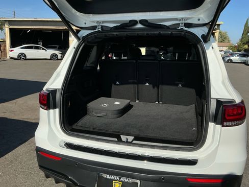 Used 2023 Mercedes-Benz EQB 300 4MATIC SUV image 27