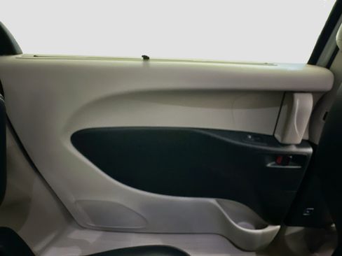 Used 2024 Chrysler Pacifica Touring-L image 26