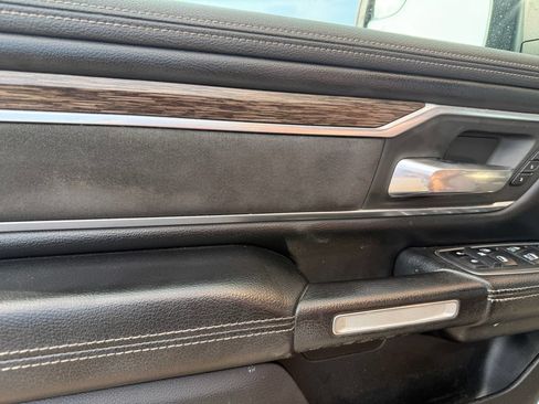 Used 2019 RAM 1500 Laramie AWD/4WD image 40