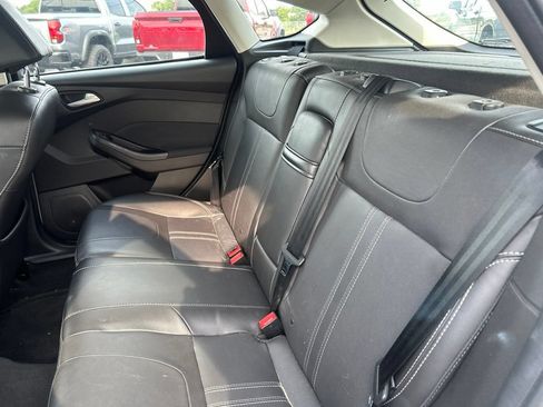 Used 2012 Ford Focus Titanium FWD image 30