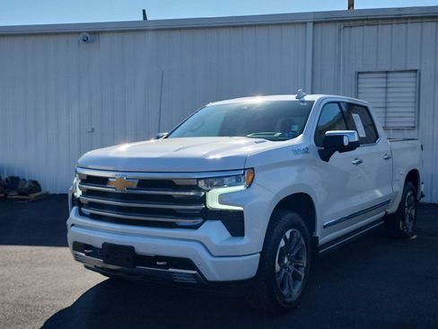 Used 2025 Chevrolet Silverado 1500 High Country w/ Technology Package image 1