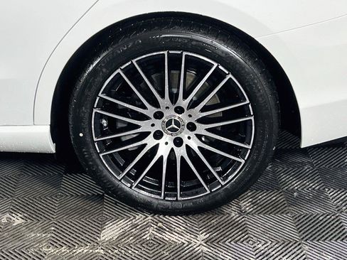 Certified 2026 Mercedes-Benz C 300 4MATIC Sedan image 32