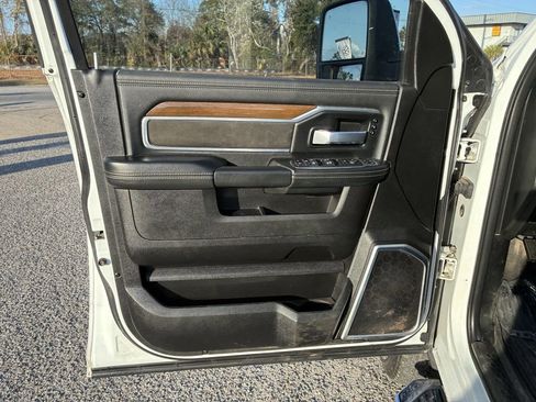 Used 2024 RAM 2500 Laramie image 14