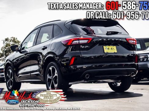 Certified 2023 Ford Escape ST-Line Elite w/ Premium Technology Package image 4