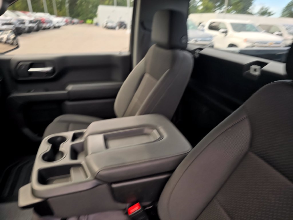 Certified 2025 Chevrolet Silverado 1500 W/T RWD image 25