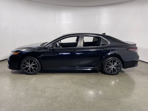 Certified 2024 Toyota Camry SE FWD image 6
