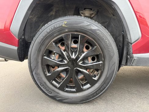 Used 2019 Toyota RAV4 LE image 23