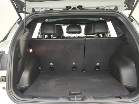 Used 2023 Jeep Compass Latitude w/ Convenience Group AWD/4WD image 29
