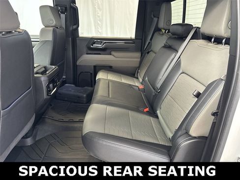 Used 2025 Chevrolet Silverado 2500 ZR2 w/ Technology Package image 13